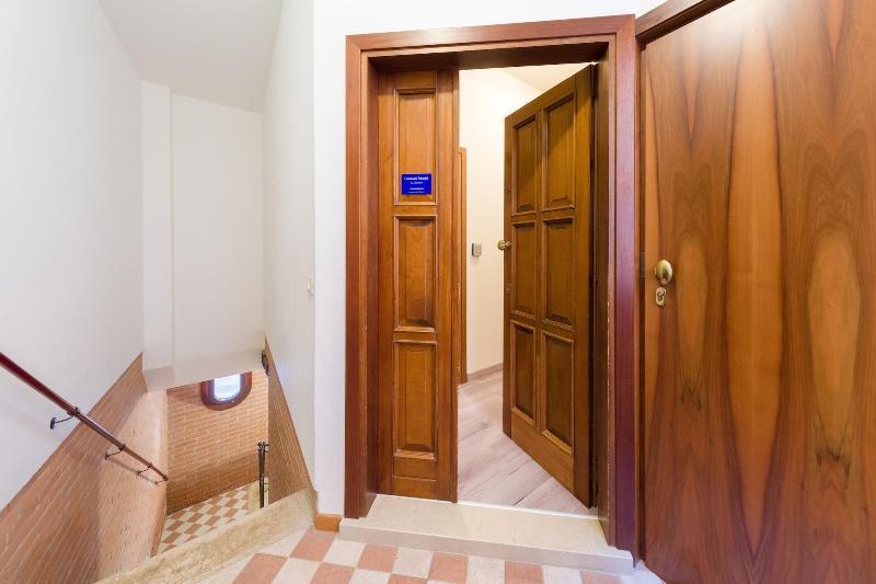 B And B Casanova Ai Tolentini البندقية المظهر الخارجي الصورة