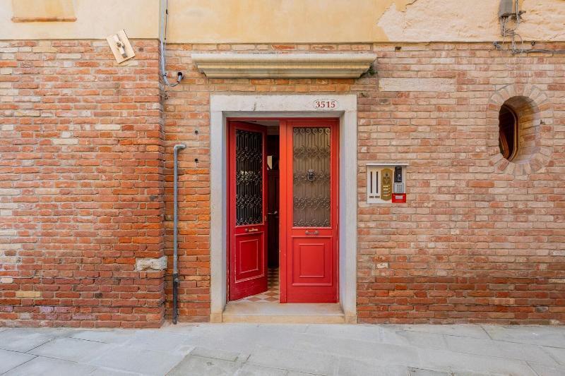 B And B Casanova Ai Tolentini البندقية المظهر الخارجي الصورة