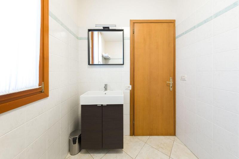B And B Casanova Ai Tolentini البندقية المظهر الخارجي الصورة